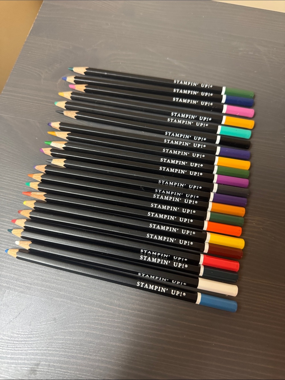 21 pack of Stampin’ Up colored artist pencils GUC